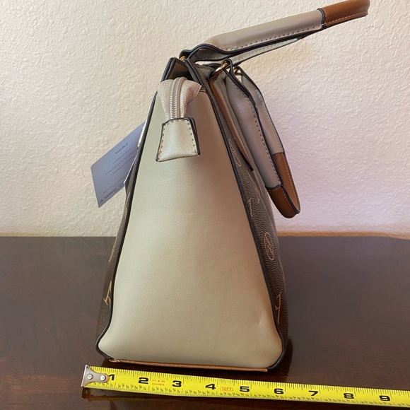 Adrienne Vittadini Beautiful Brown & Tan Satchel NWT - Picture 11 of 16